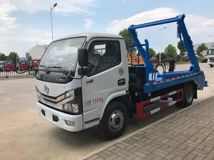 多利卡4方摆臂垃圾车