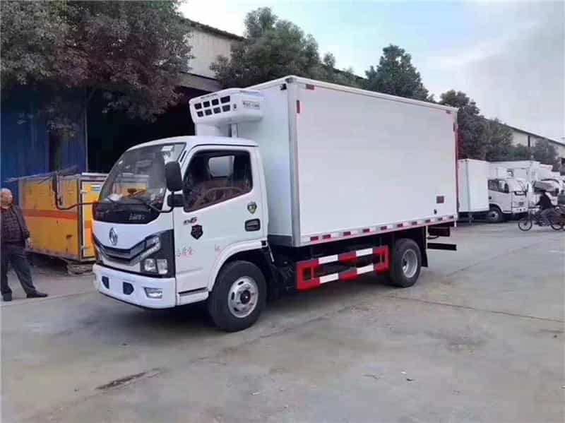 东风多利卡冷藏车