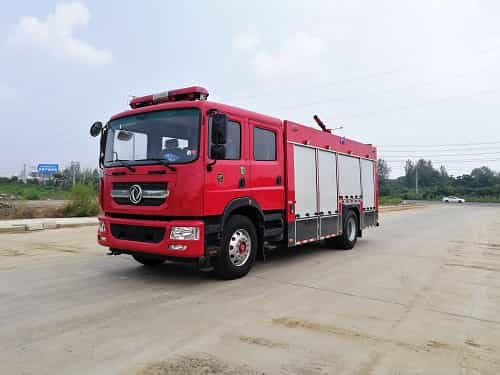 东风D9 7吨水罐消防车