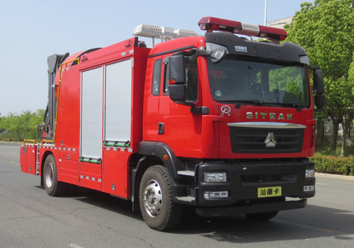 重汽汕德卡排烟消防车